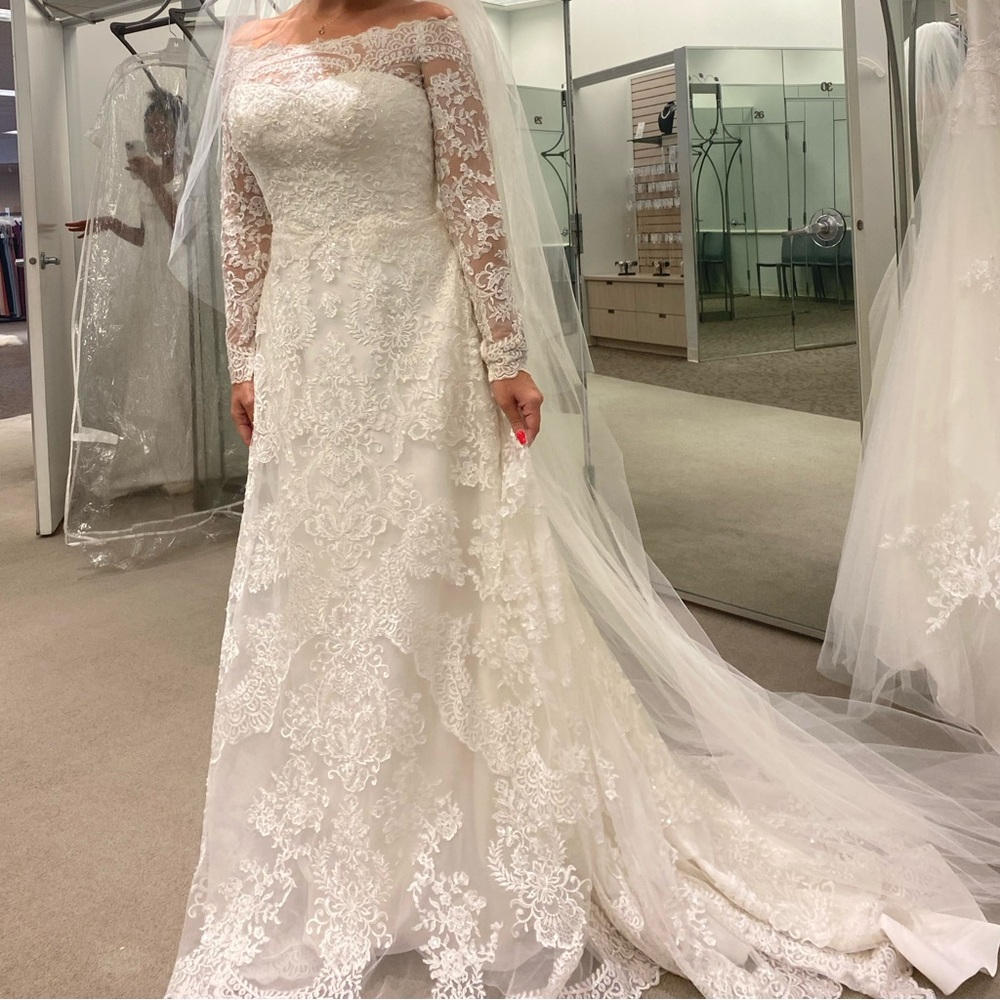 Davids Bridal Wedding Dress